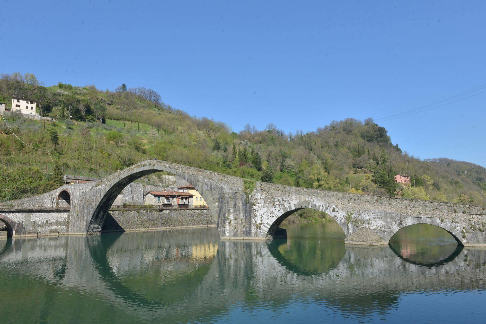 Villa Lucchesi Bagni di Lucca Luaran gambar